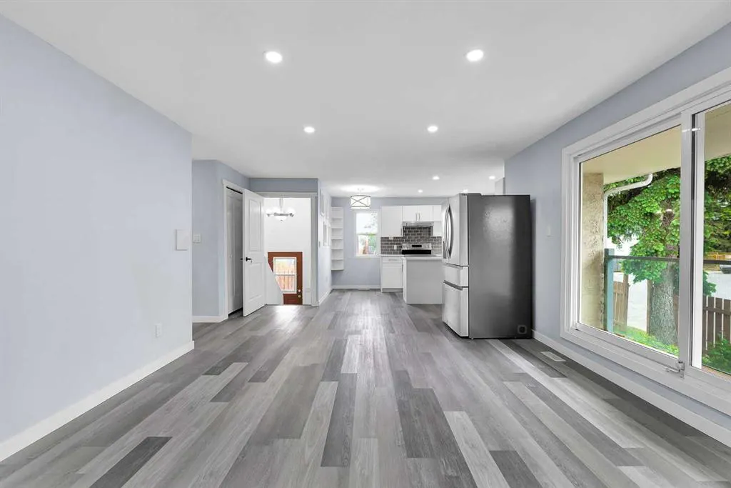 3820 14 Avenue SE