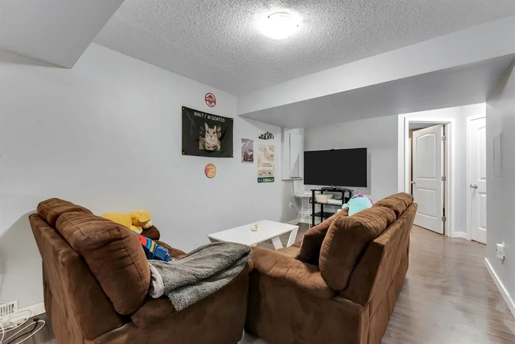 133 Covebrook Close NE