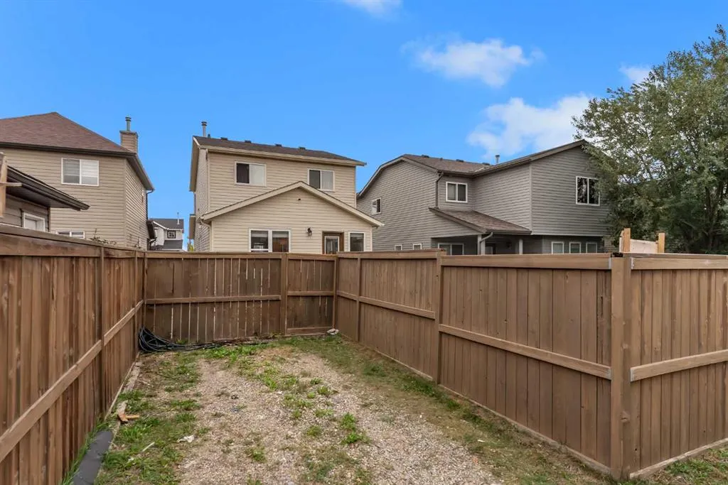 133 Covebrook Close NE