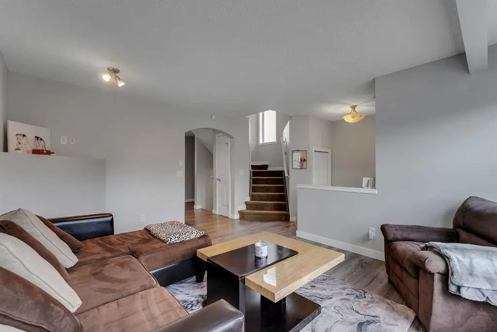 133 Covebrook Close NE