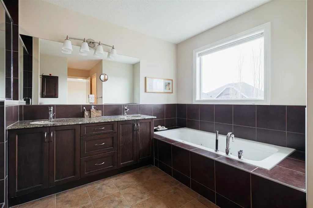 97 Aspenshire Drive SW