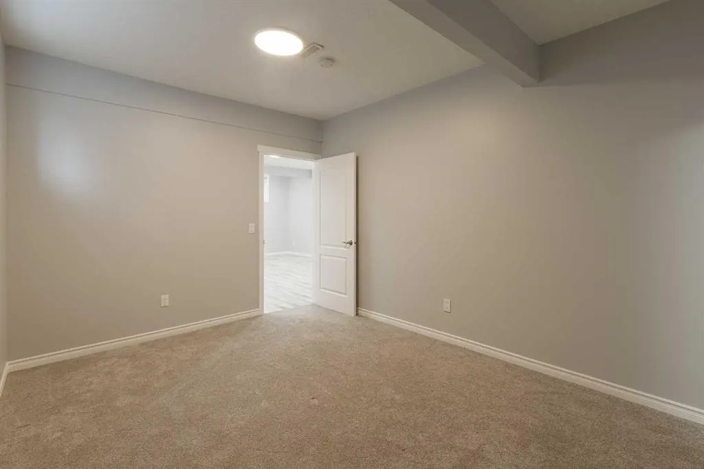 97 Aspenshire Drive SW
