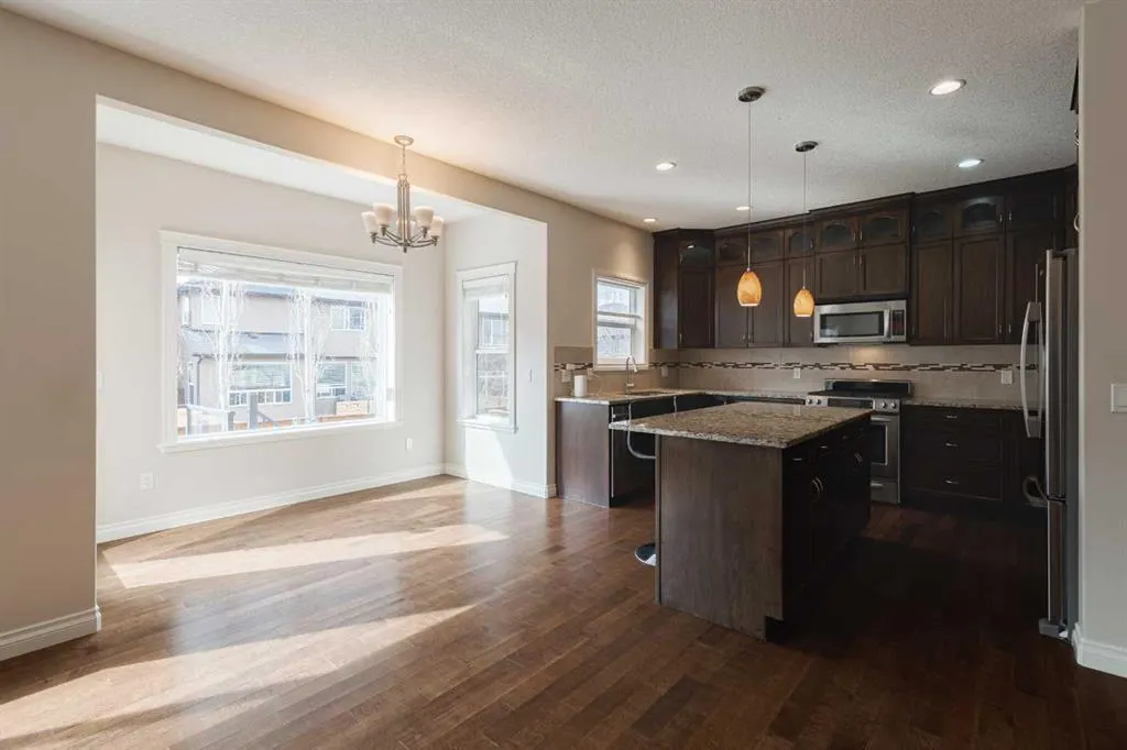 97 Aspenshire Drive SW