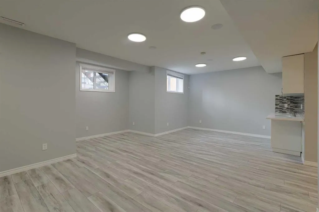 97 Aspenshire Drive SW