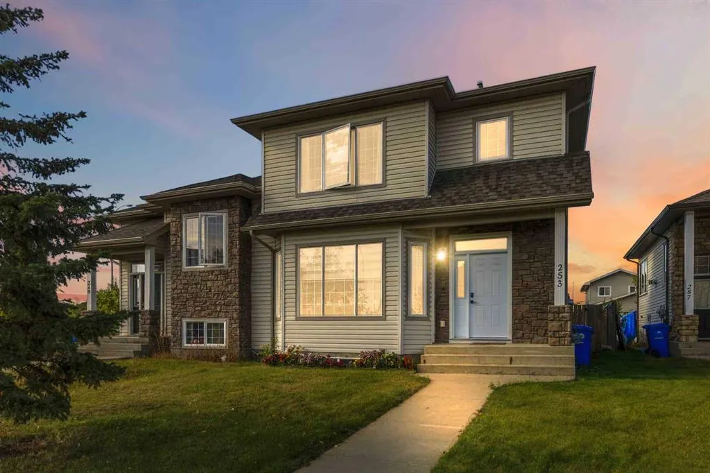 253 Grosbeak Way