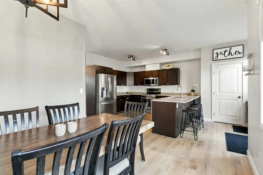 253 Grosbeak Way