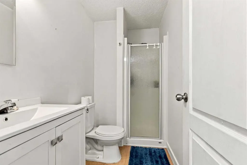 253 Grosbeak Way