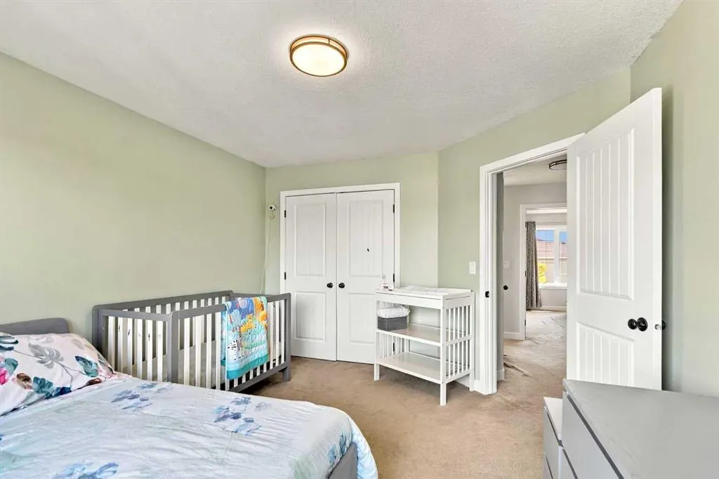 253 Grosbeak Way