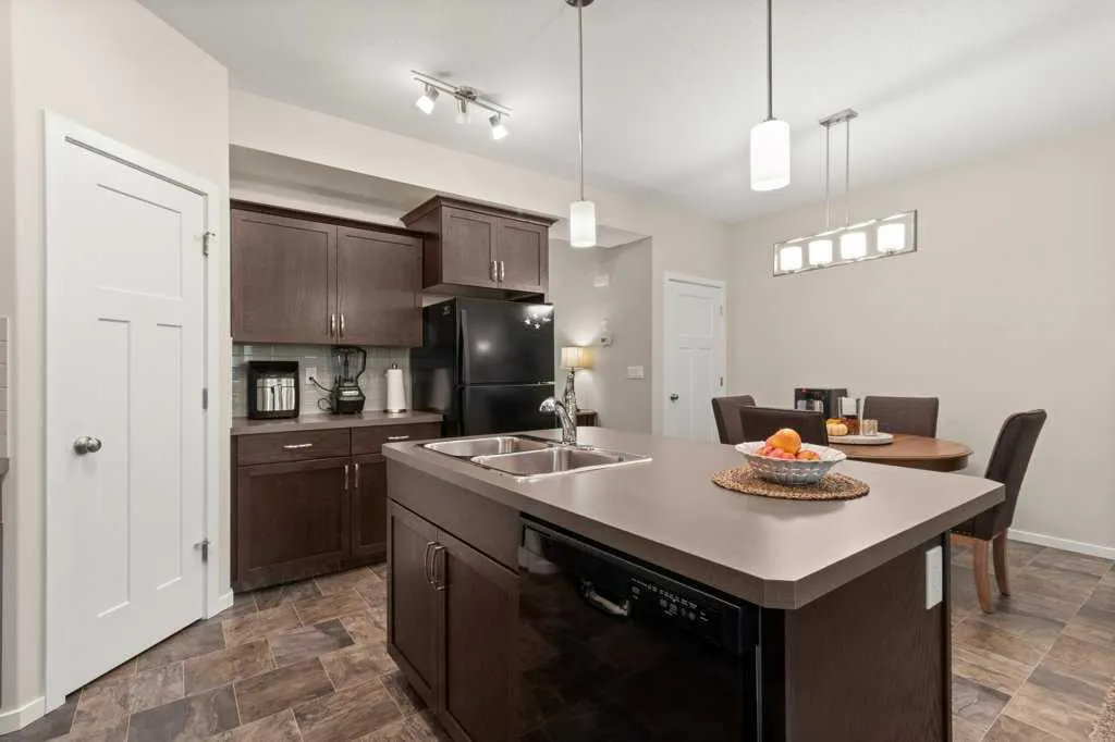 5301 Windward Place #9