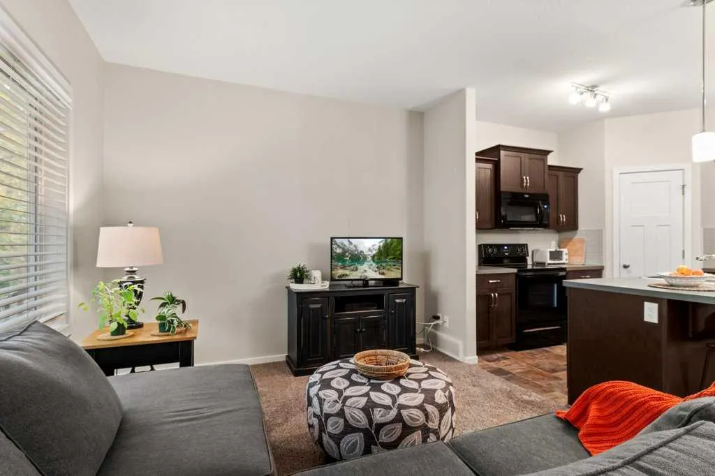 5301 Windward Place #9