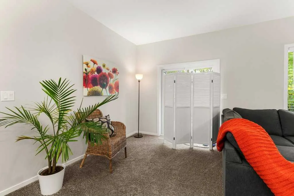 5301 Windward Place #9