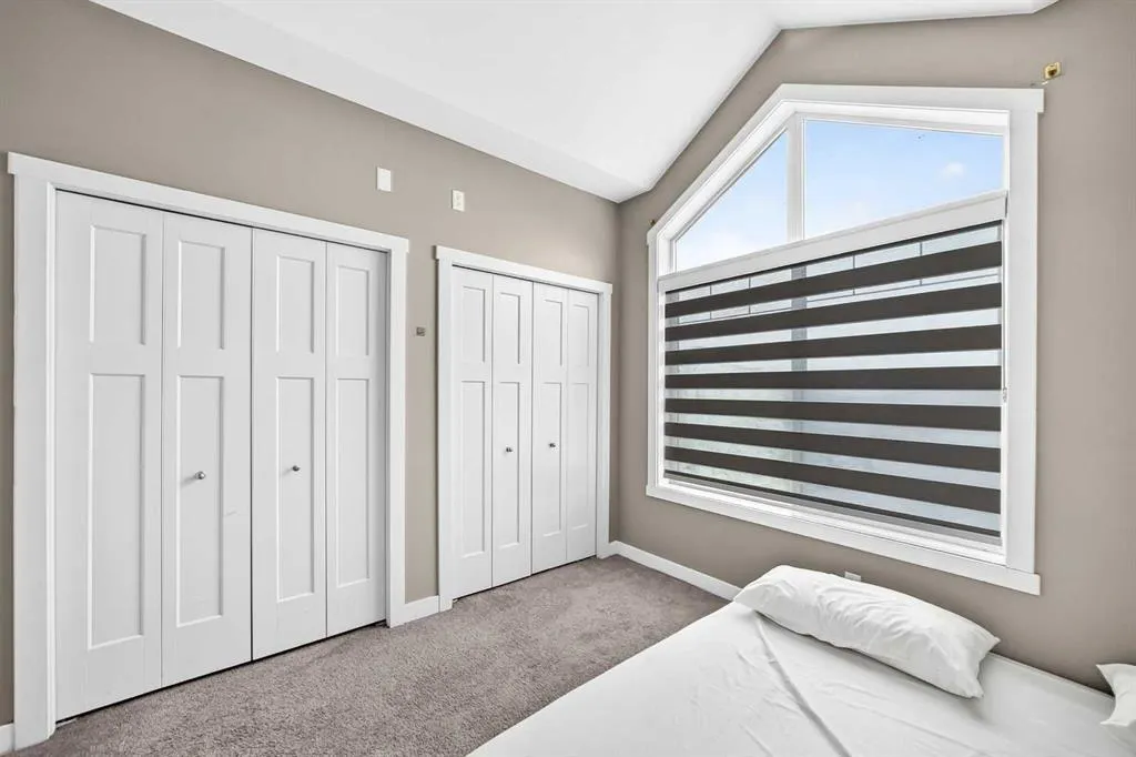 97 Skyview Ranch Manor NE