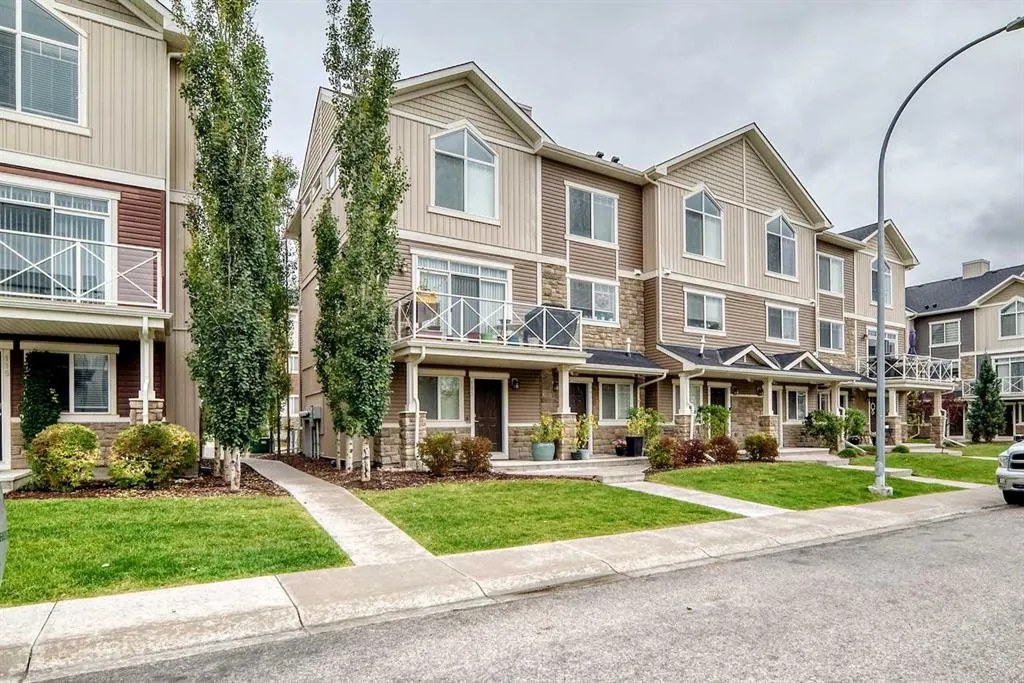 97 Skyview Ranch Manor NE