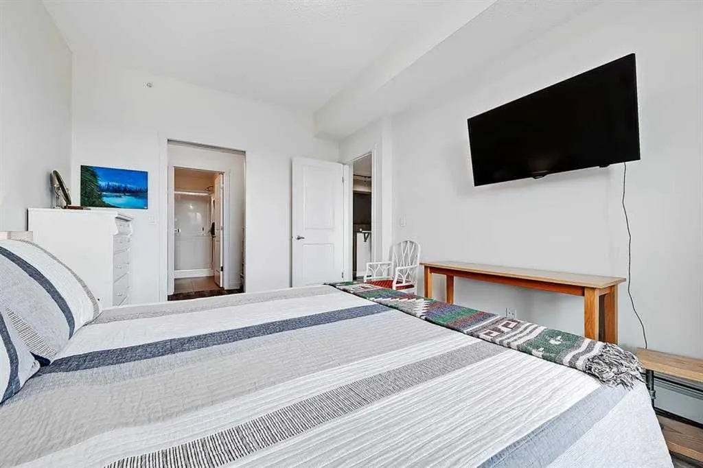 175 silverado Boulevard SW #1309