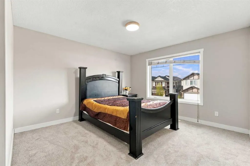 360 Saddlemont Boulevard NE