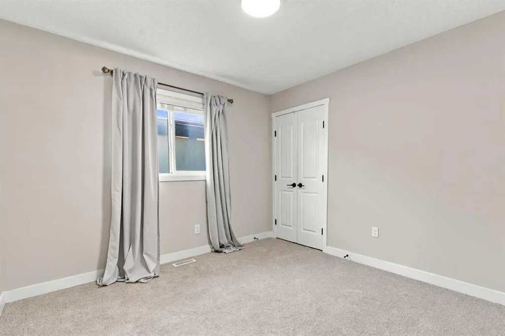 360 Saddlemont Boulevard NE