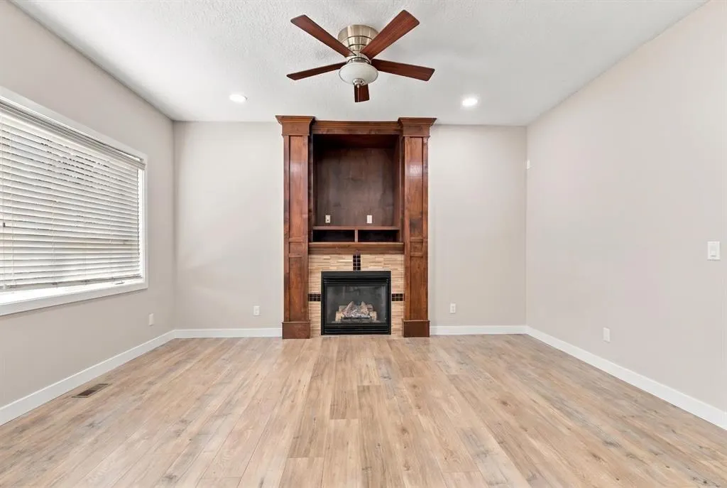 360 Saddlemont Boulevard NE