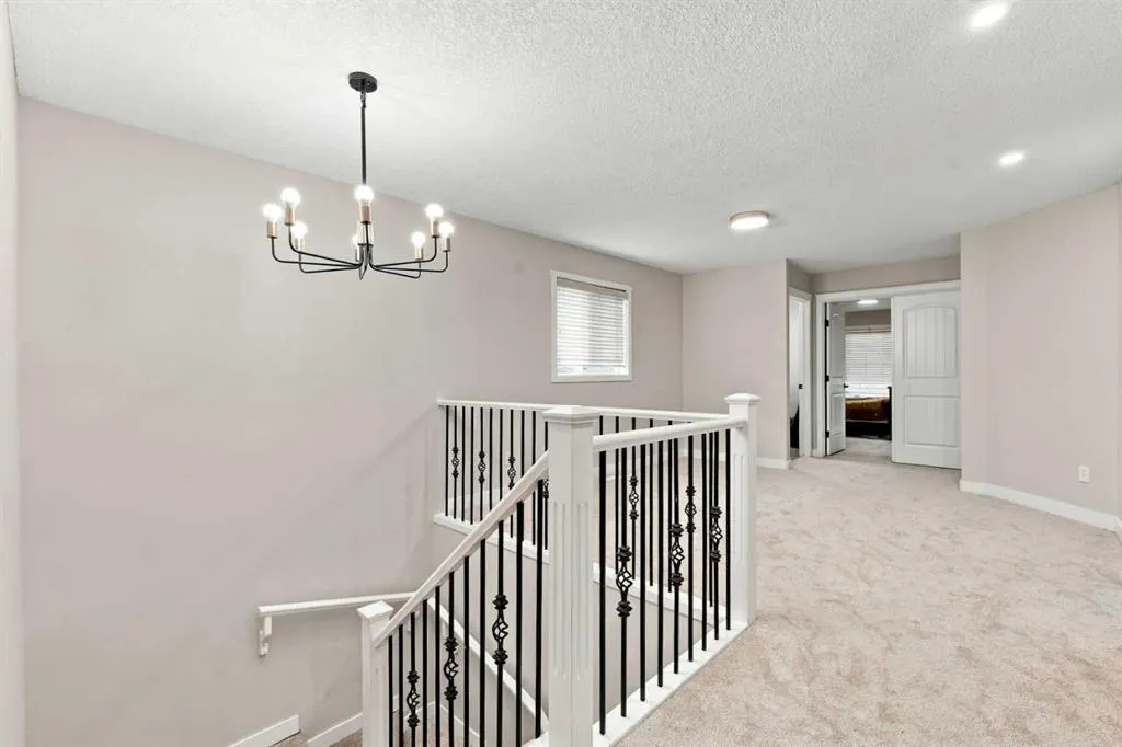 360 Saddlemont Boulevard NE