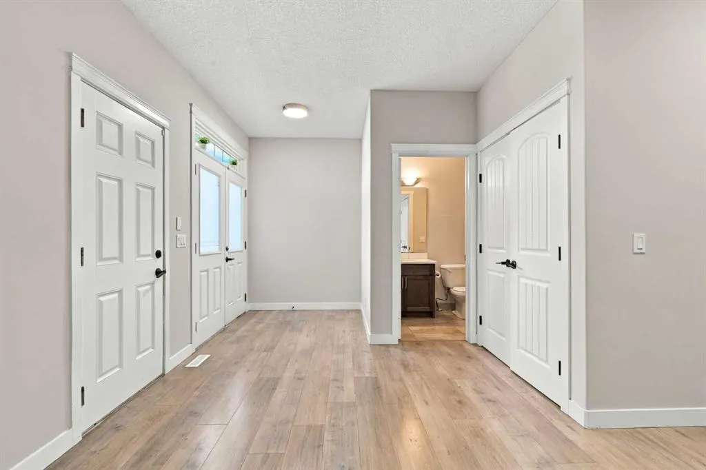 360 Saddlemont Boulevard NE