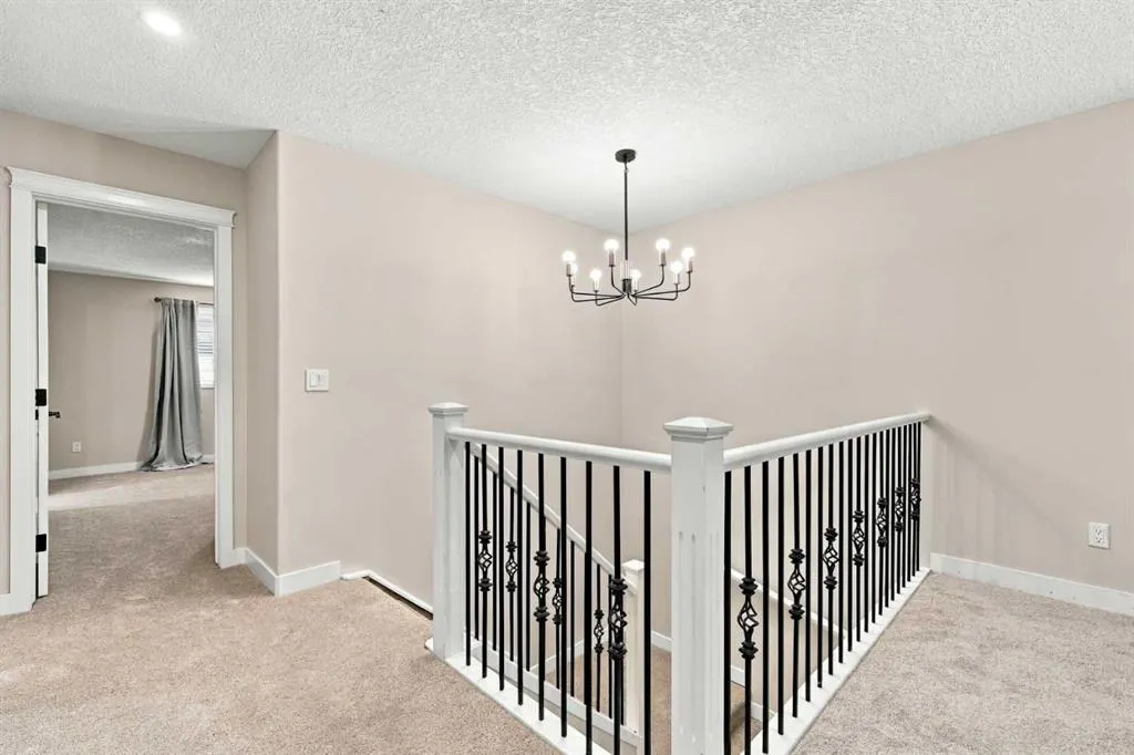 360 Saddlemont Boulevard NE