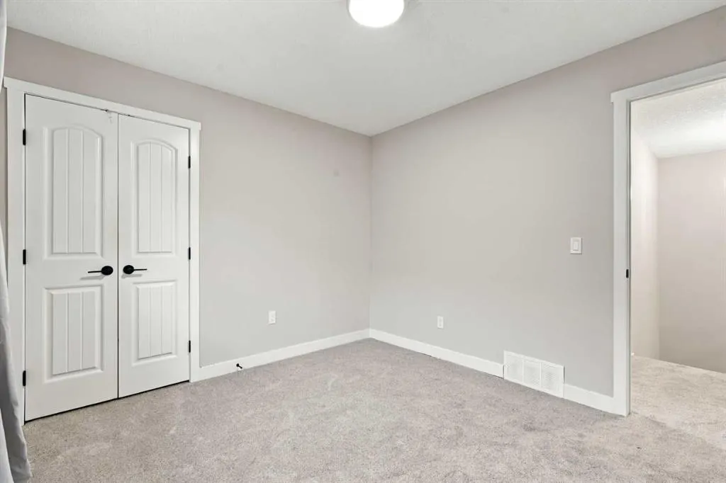 360 Saddlemont Boulevard NE