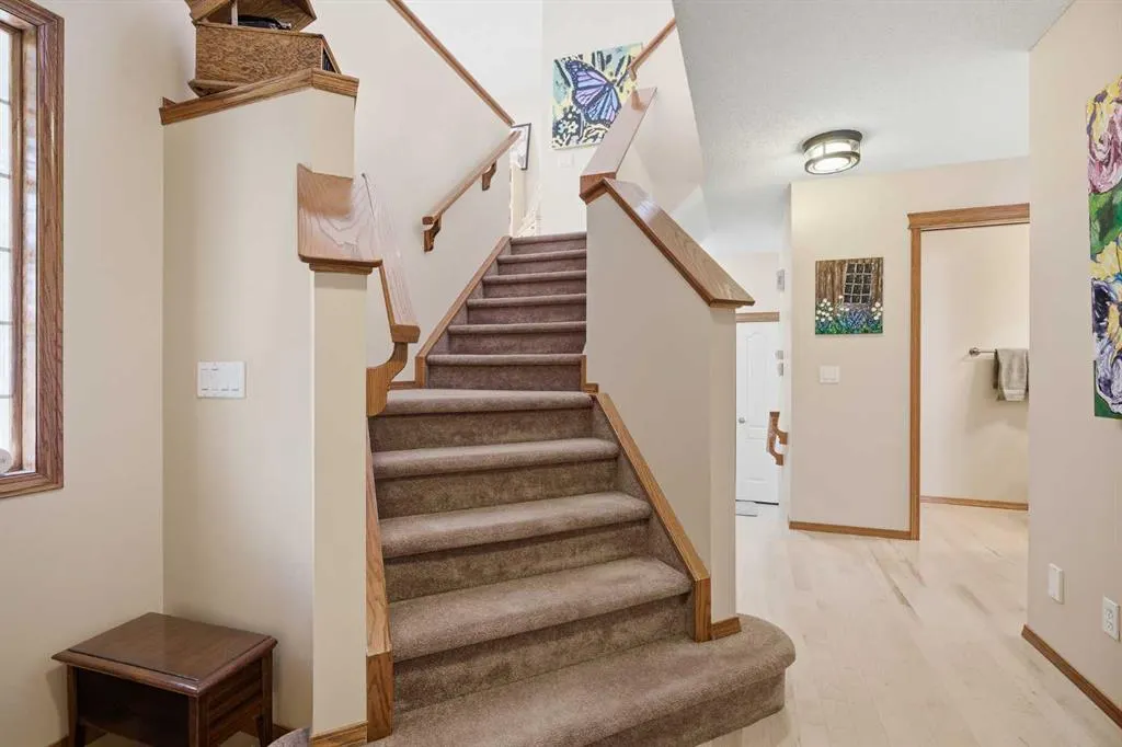 276 Kincora Heights NW