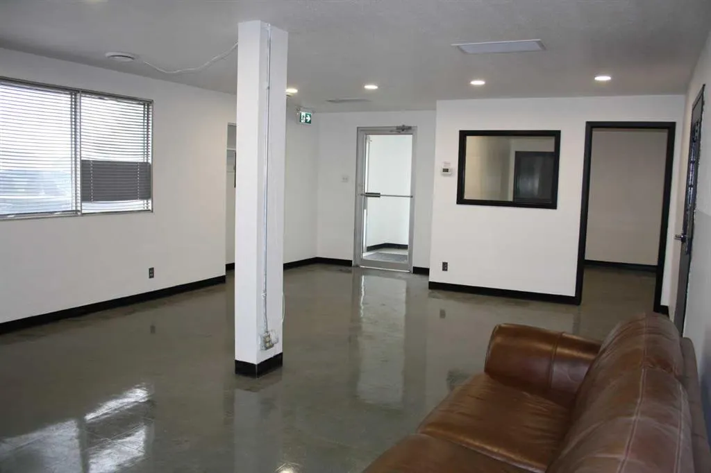 104 East Lake Boulevard NE #200