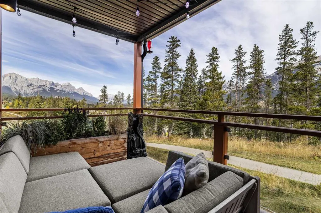102 Stewart Creek Rise #101