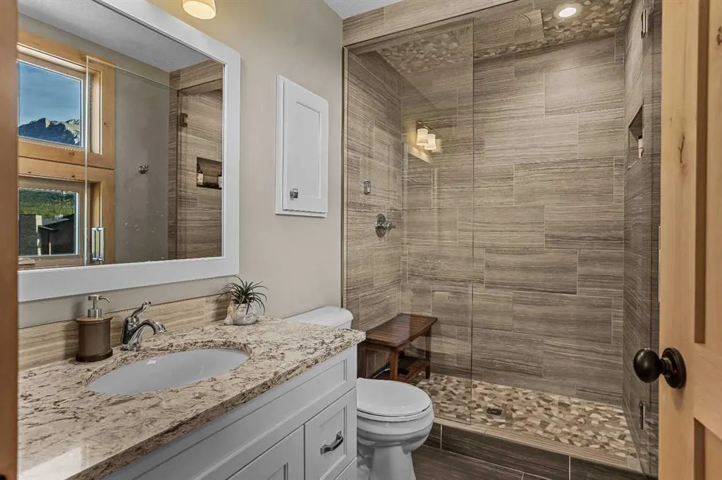 102 Stewart Creek Rise #101