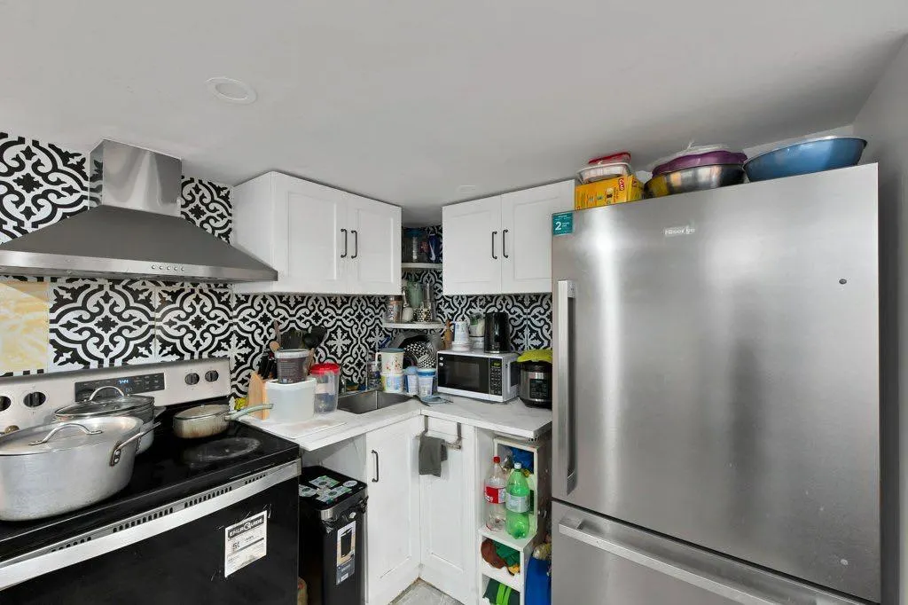 33 Skyview springs Road NE