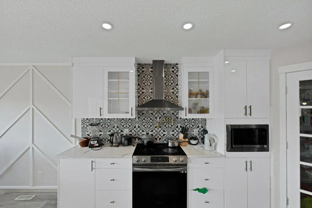 33 Skyview springs Road NE