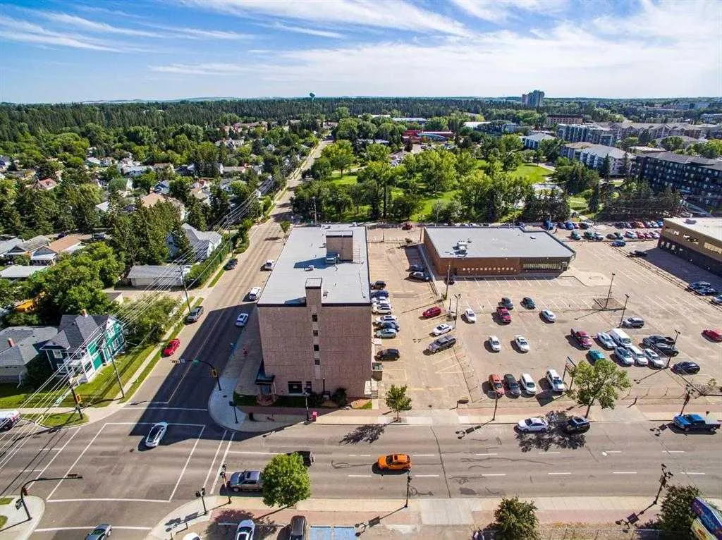 4820 47 Avenue #405