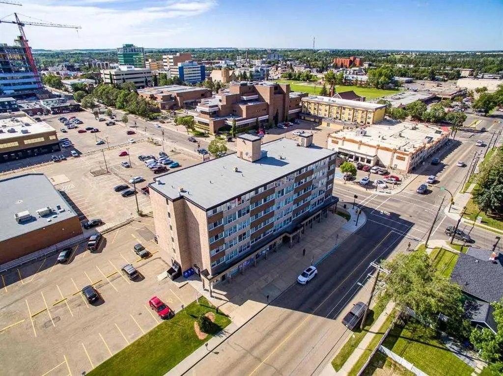 4820 47 Avenue #405