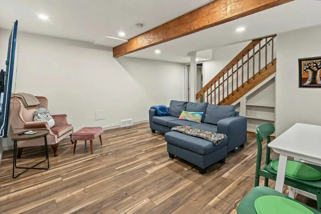 205 Edgedale Gardens NW