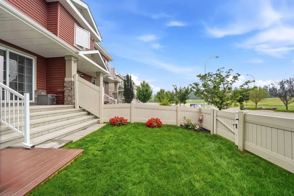 27 Golden Crescent