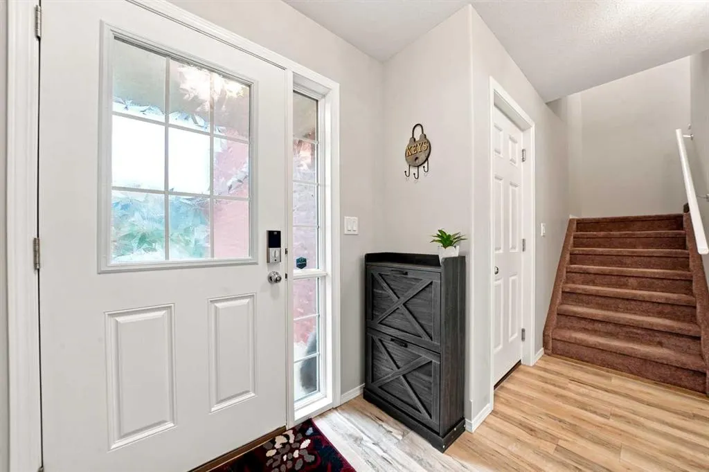 27 Golden Crescent