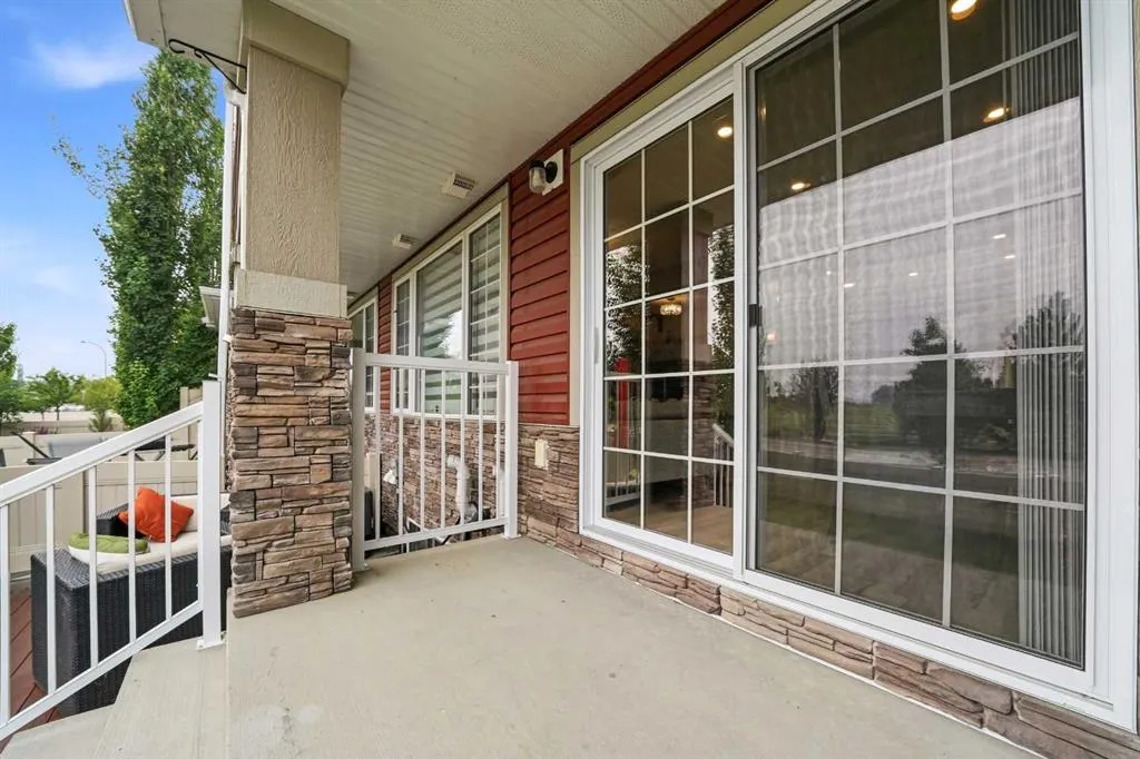 27 Golden Crescent