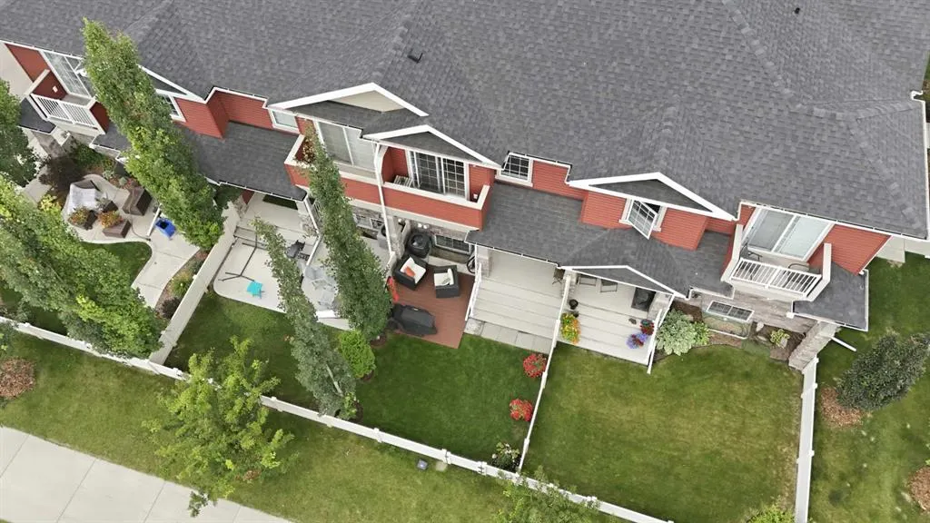 27 Golden Crescent