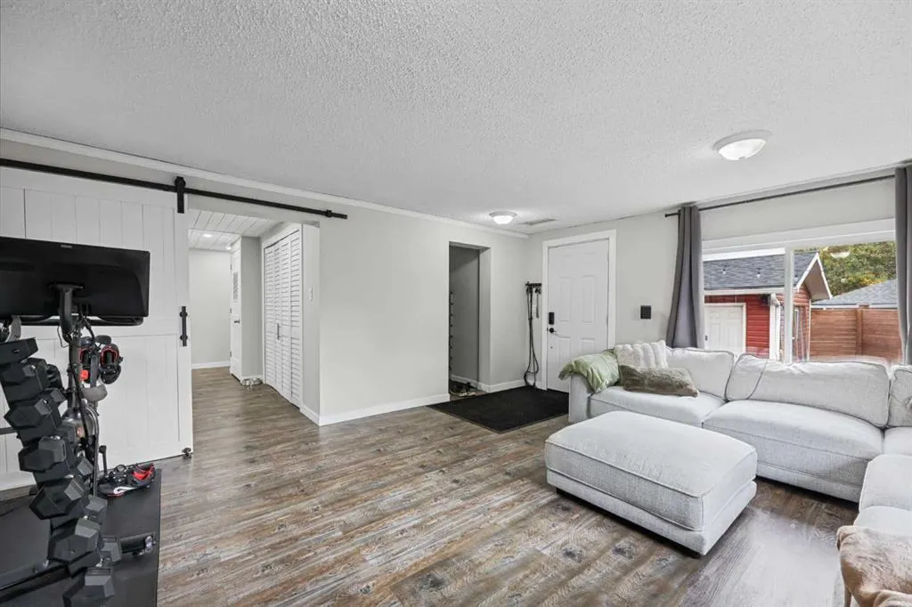169 Spring Haven Mews SE