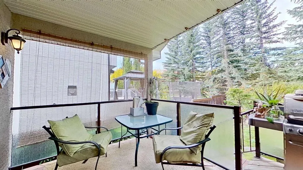18 Tuscany Meadows Heights NW