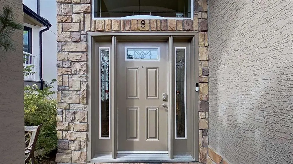 18 Tuscany Meadows Heights NW