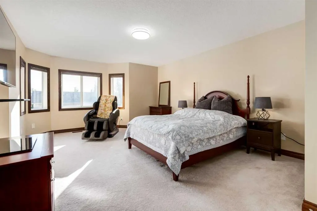 43 Cougar Plateau Circle SW