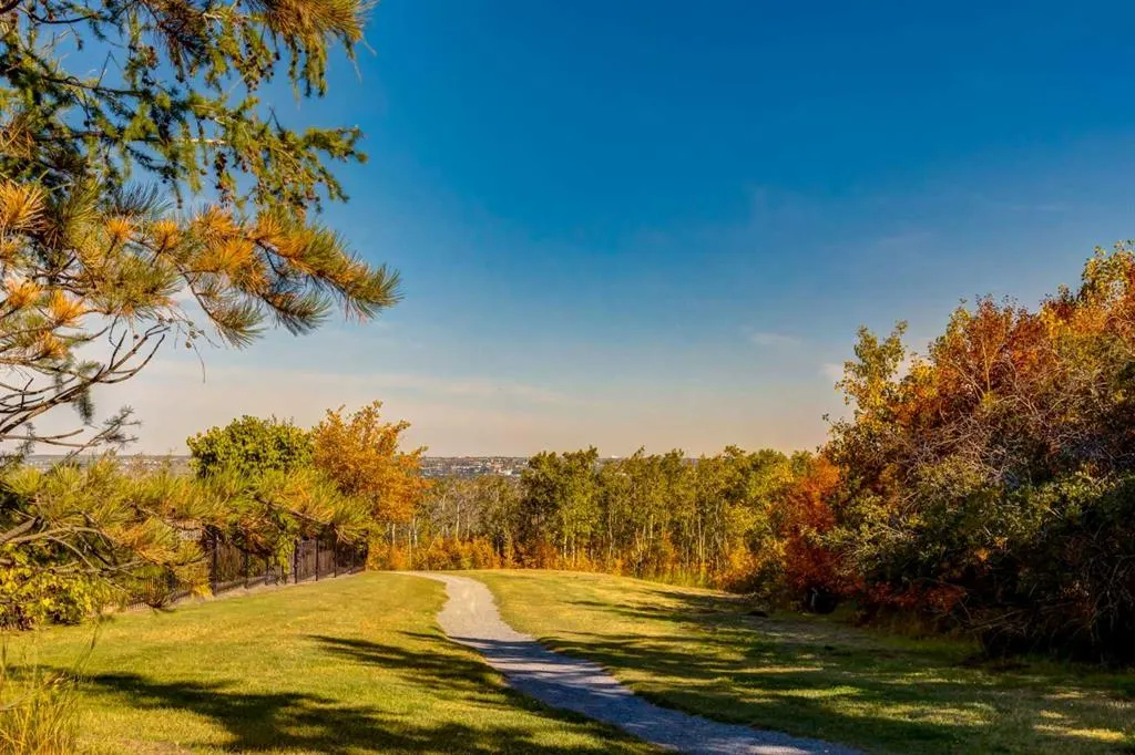 43 Cougar Plateau Circle SW
