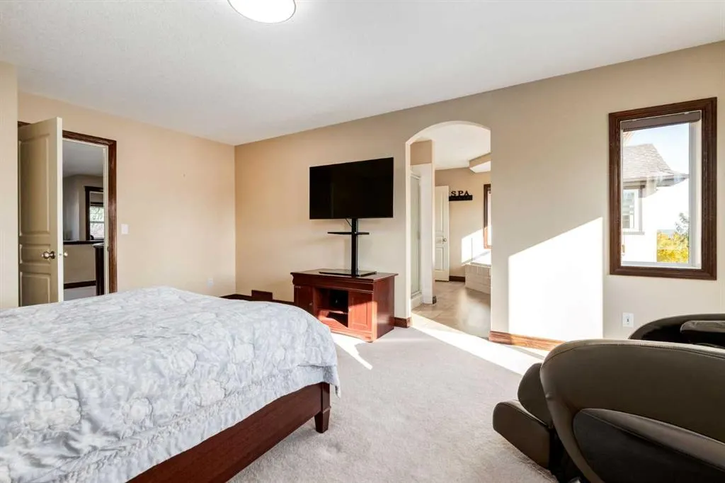 43 Cougar Plateau Circle SW