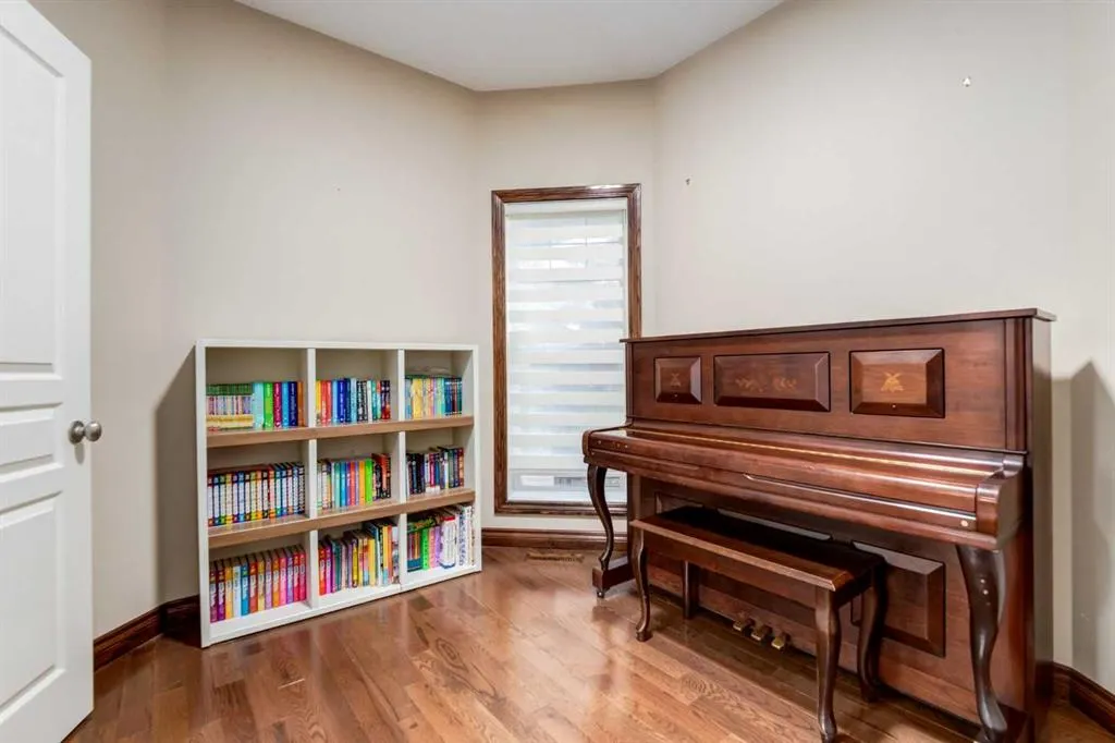 43 Cougar Plateau Circle SW