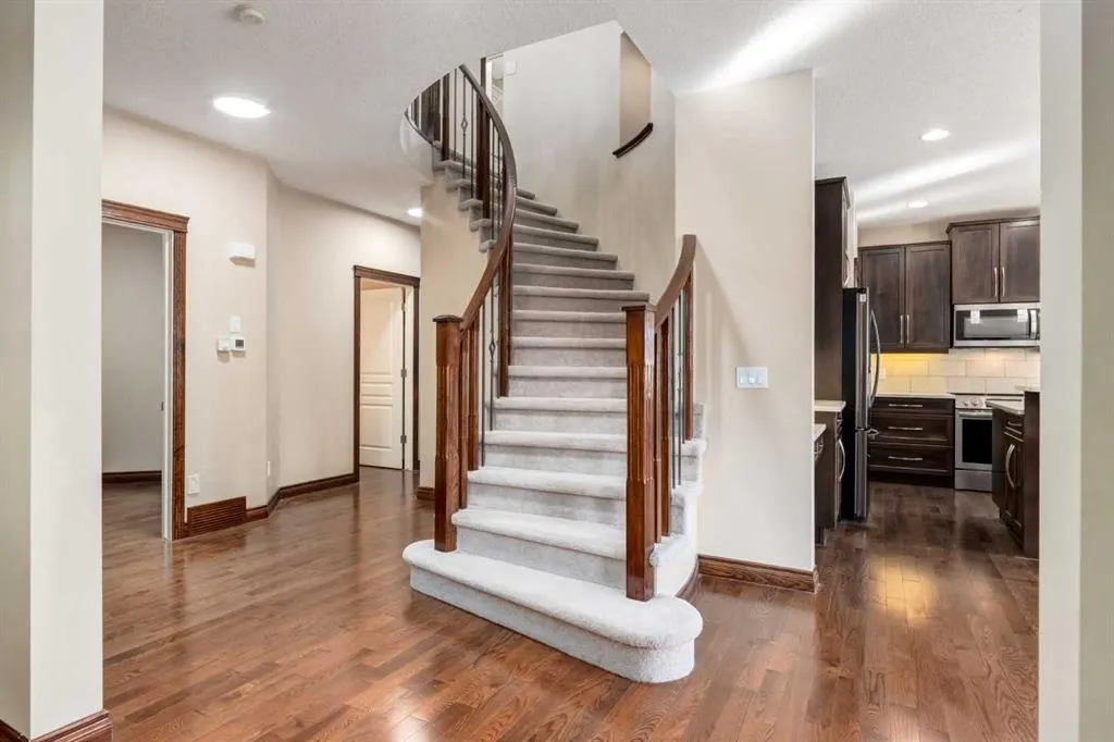 43 Cougar Plateau Circle SW