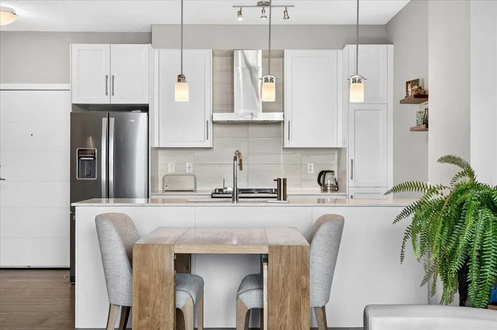 122 Mahogany Centre SE #412