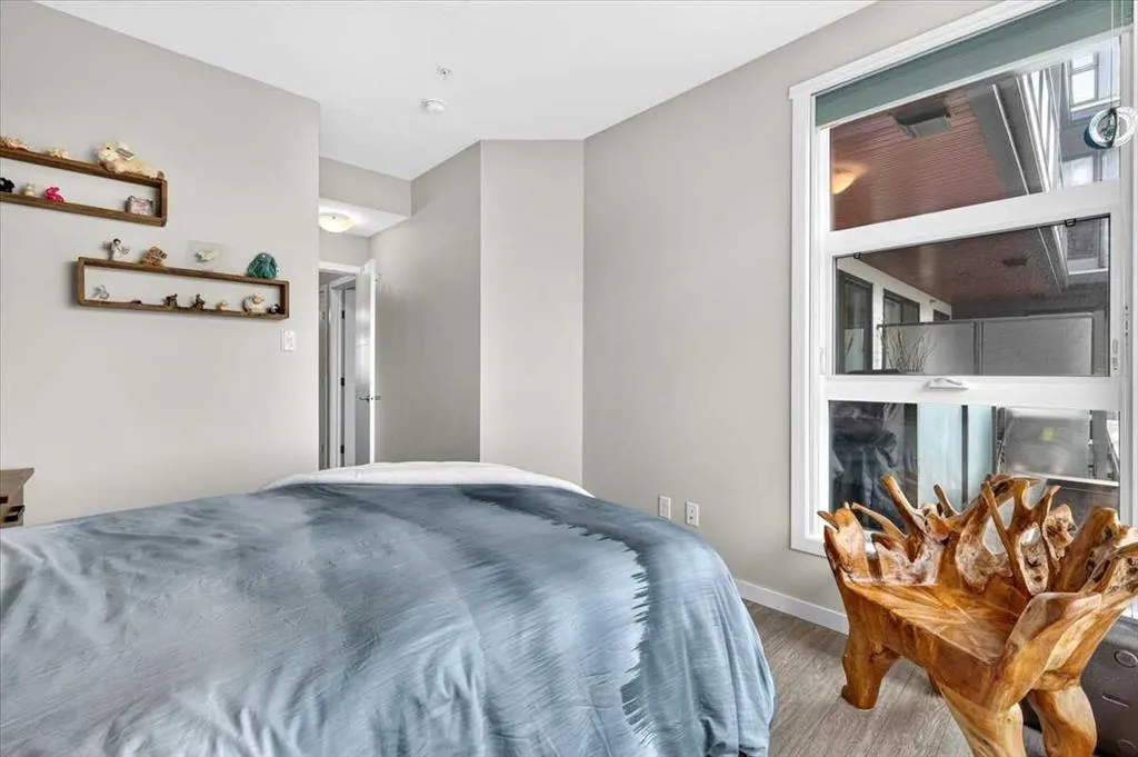 122 Mahogany Centre SE #412