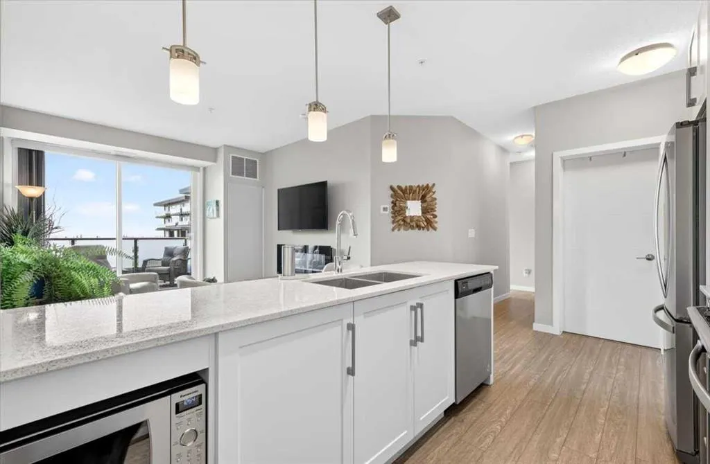 122 Mahogany Centre SE #412