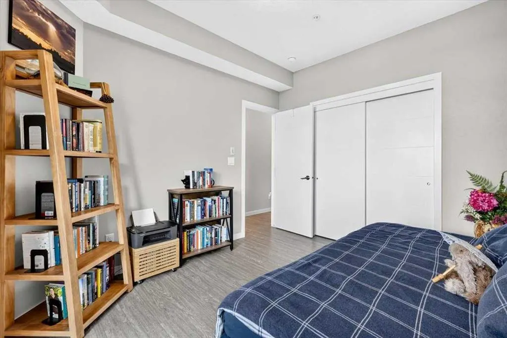 122 Mahogany Centre SE #412